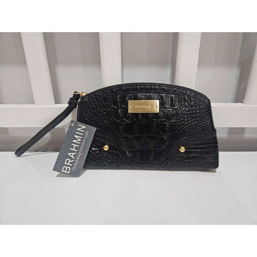 NWT Brahmin Bonnie Black Melbourne Croc Embossed Leather Wristlet